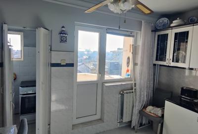 Apartament cu 3 camere semidecomandat, mobilat în Capitol - 9