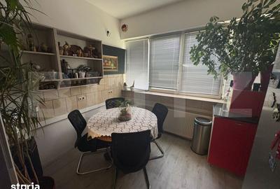 Apartament cu 4 camere în Zăvoi - 4