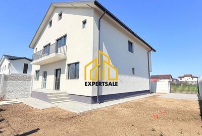 Casă cu 5 camere cu Teren 300 Mp în Central