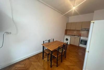 Garsonieră decomandată în Central - 1
