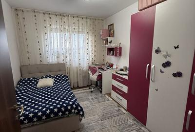 Apartament cu 3 camere decomandat în Nufărul - 3