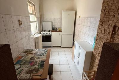 Garsonieră decomandată în Confecții - 6