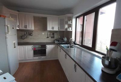 Casă cu 4 camere cu Teren 400 Mp în Central - 4