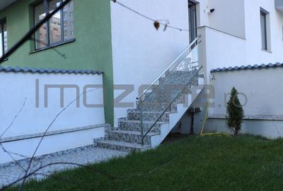 3 CAMERE LA PARTER CU CURTE PROPRIE DE 57MP,  2 BAI, POZITIE PE SUD, COMISION 0% - 17