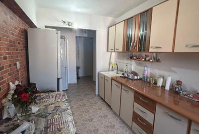 Apartament 2 camere -Zona Sud - etaj 4/4  -53mp - 47000 negociabil - 6