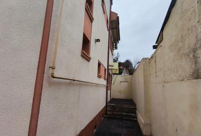 Casă cu 10 camere cu Canalizare în Stadion - 4