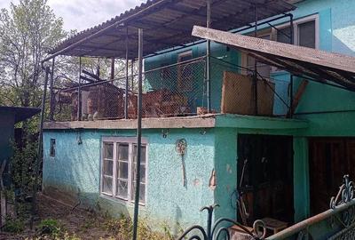 Casă cu Teren 900 Mp în Central - 3