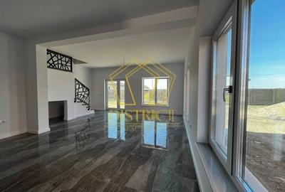 Casă individuală cu 5 camere în Ghiroda