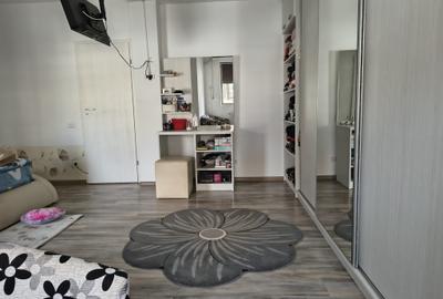 Casă cu 3 camere cu Canalizare în Prelungirea Ghencea - 9