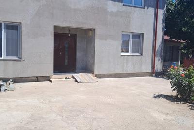 Casă cu 5 camere în Pechea - 9