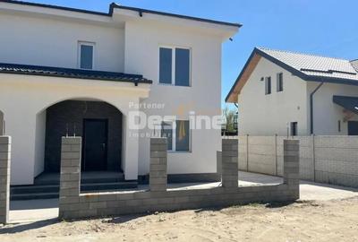 Casă cu 4 camere cu Teren 250 Mp în Central - 6