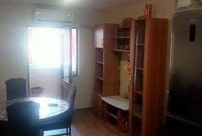 Vand apartament doua camere etaj 2 - 8