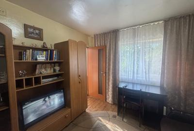 1 cam, etaj 1, 26 mp, bloc caramida, zona Zahana - 3