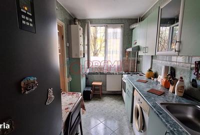 Apartament cu 3 camere în Berceni