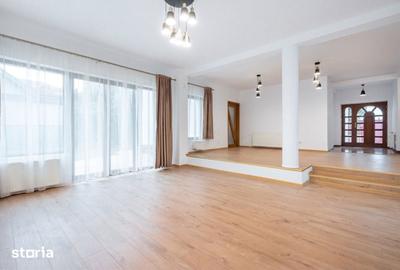 Casă cu 4 camere cu Teren 536 Mp în Central