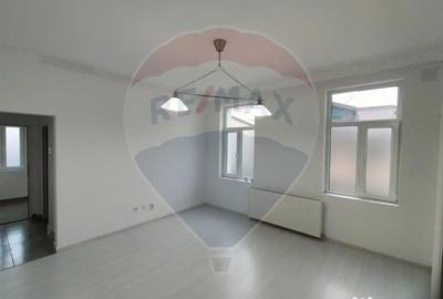 Spațiu comercial, de 323 mp, în Central