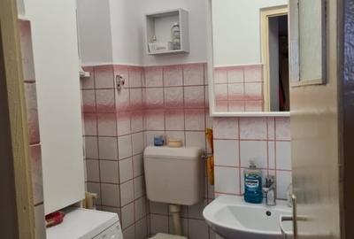 Proprietar vând apartament 2 camere decomandate  Micro 3 - 9