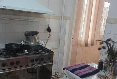 Apartament cu 4 camere decomandat în Apollo - 15