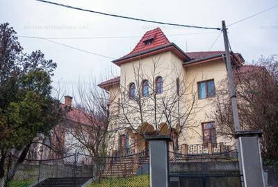 Vila splendida cu 500 mp utili de vanzare in Cluj centru, pe teren de 1645 mp - 1