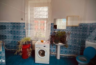 Casă cu 7 camere cu Teren 277 Mp în Central - 15