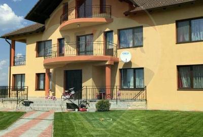 Casă cu 4 camere cu Teren 768 Mp în Sânpetru - 9
