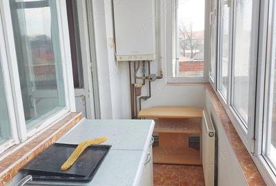 Apartament cu 3 camere semidecomandat în Bălcescu - 3