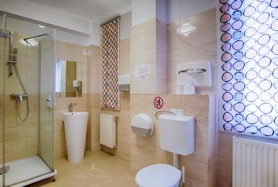 Casă individuală cu 10 camere cu Teren 280 Mp în P-ța Muncii - 20