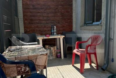 Casa spatioasa cu 4 camere, 103 mp, curte 70 mp, zona 13 Sep - 16