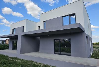 Duplex cu 4 camere cu Canalizare în Săcălaz - 6