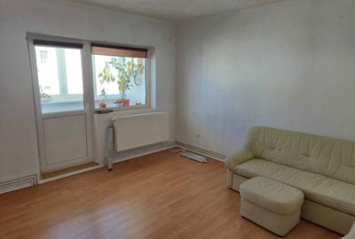 Apartament cu 4 camere decomandat în Central - 3