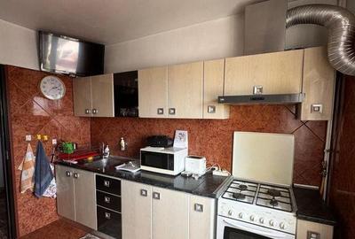 Apartament 3 camere, decomandat, Zona Inel 2 - 5