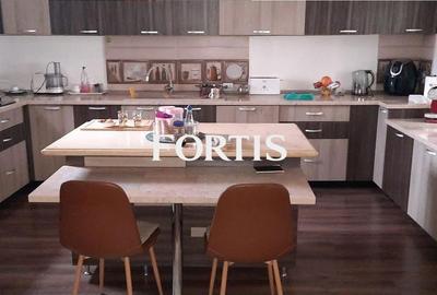 Casă cu 6 camere cu Teren 1500 Mp în Voila - 5