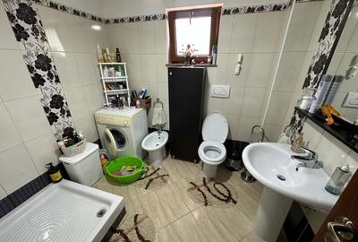 Casă individuală cu 5 camere cu Canalizare în Vânători - 5