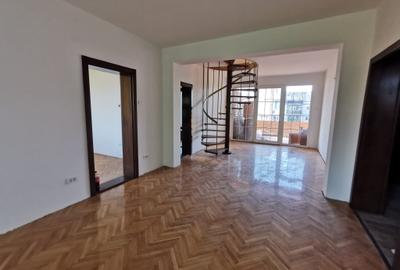 Apartament cu 6 camere decomandat, mobilat în Elisabetin