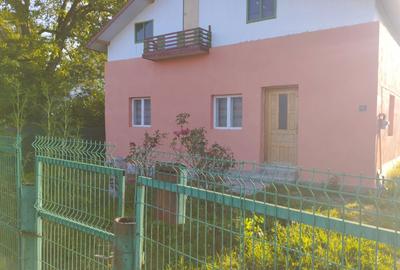 Casă cu 4 camere cu Teren 1500 Mp în Central - 3