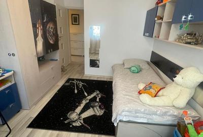 Apartament cu 3 camere decomandat în Apărătorii Patriei - 7