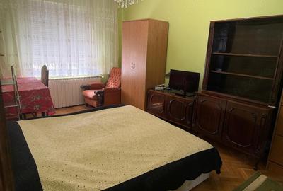 Garsonieră decomandată în Central