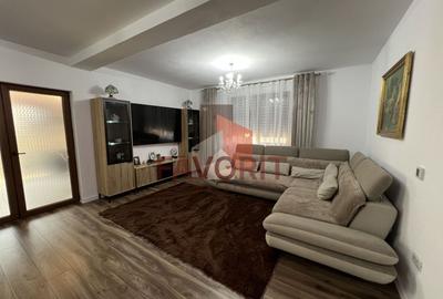 Casă individuală cu 5 camere cu Canalizare în Plopi - 3