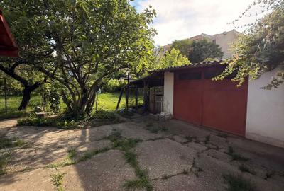 Casă cu 4 camere în Central - 1