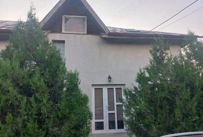 Casă în Săcueni - 9