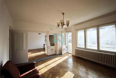 Apartament cu 4 camere decomandat în Brașovul Vechi - 2