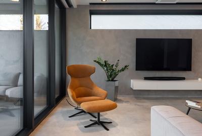 Casă cu 7 camere cu Canalizare în Grivița - 4