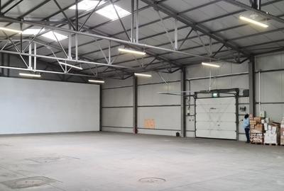 Spațiu industrial, 1200 mp în Popești-Leordeni