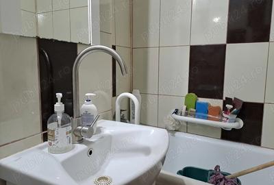 Vand schimb cu 1, 2 cam. parter - apartament 4 cam, et.3, ultracentral Bucecea, 68.900 euro neg. - 10