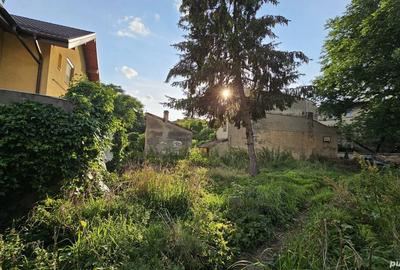 Teren de 985 mp, în Foișorul de Foc