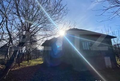 Casă cu 4 camere cu Teren 3000 Mp în Central - 1