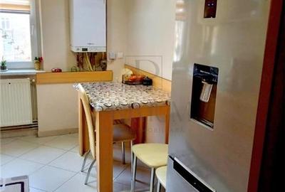 Aradului - 3 camere - decomandat - centrala proprie - ETAJ 2 - 6
