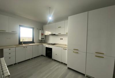 Apartament cu 2 camere semidecomandat în Ciurbești - 2