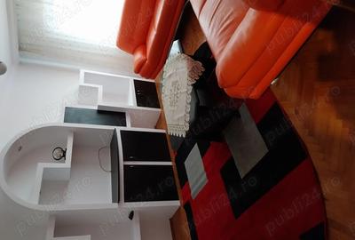 Inchiriez apartament cu trei camere - 1