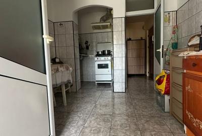 Apartament 3 camere decomandat, zona Buzaului, etaj 3. - 5